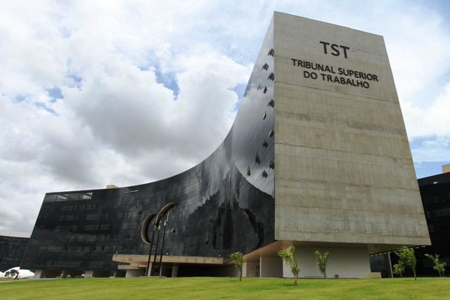 Justiça do Trabalho vai remanejar recursos para enfrentar crise nos tribunais Divulgação