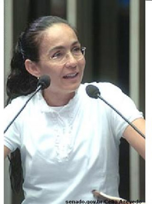 Heloísa deixa presidência do PSOL