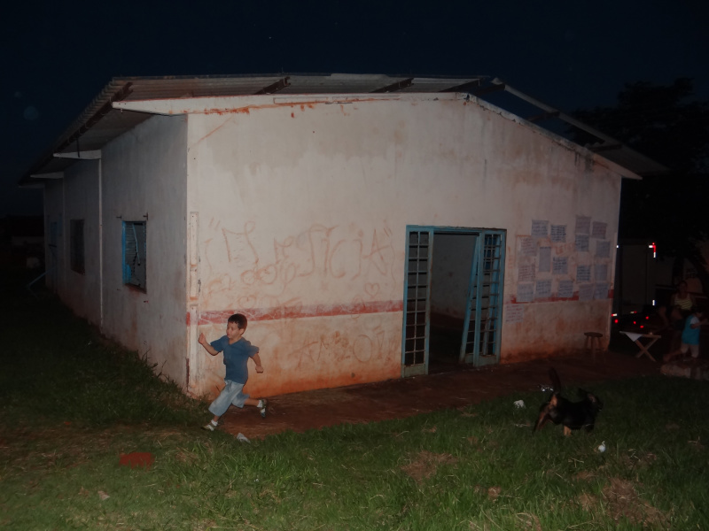 Moradores denunciam abandono da Associação de Moradores do Alcindo Franco O local há tempos já se encontra abandonado / Foto: Moreira Produções