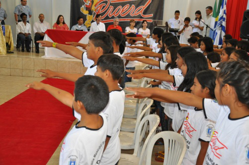 Alunos do Proerd de Amambai. 