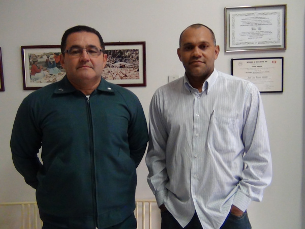O Sargento Geraldo Silva e o pastor Lucivaldo da Silva Lima, coordenadores do Proerd e Pró Vida, respectivamente. Foto: Moreira Produções.