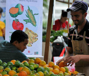 Comércio inter-regional pode ajudar América Latina e Caribe Comércio inter-regional pode ajudar a América Latina e o Caribe a acabar com a fome. Foto: FAO/Giuseppe Bizzarri