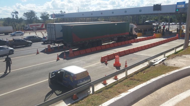 Governo de São Paulo interrompe cobrança de eixo suspenso de caminhões nas rodovias paulistas  Foto: Arquivo/Priscila Rangel