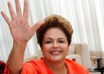 Dilma mandou um high five para os internautas, durante bate-papo que discutiu o Marco Civil da Internet - Roberto Stuckert Filho/PR