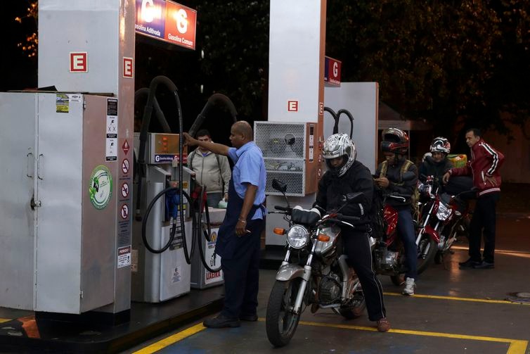 O abastecimento de combustível no Distrito Federal deve ser normalizado até segunda-feira / Foto: Marcello Casal Jr.