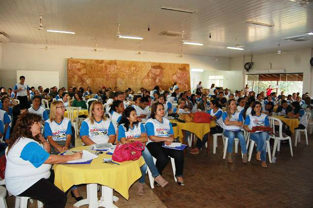 Pedro Kemp palestra na 2ª Conferência da Educação em Amambai 280 delegados discutiram questões apresentadas pela Conae - Conferência Nacional de Educação.