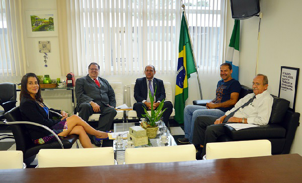 Presos provisórios votarão em seções eleitorais especiais