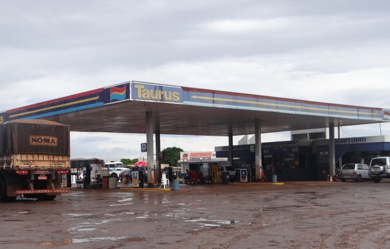 No posto Dakota 2, antigo São Gabriel, há apenas  diesel e álcool / Foto: Moreira Produções