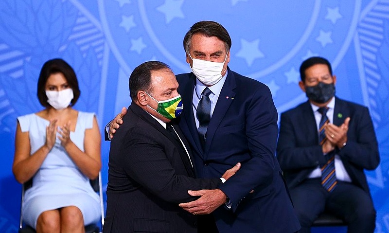 CPI da Covid: Dimas Covas se junta a Pfizer e encurrala gestão de Jair Bolsonaro Pazuello não recebeu gerente da Pfizer em sua única visita ao Ministério da Saúde / Marcelo Camargo/Agência Brasil