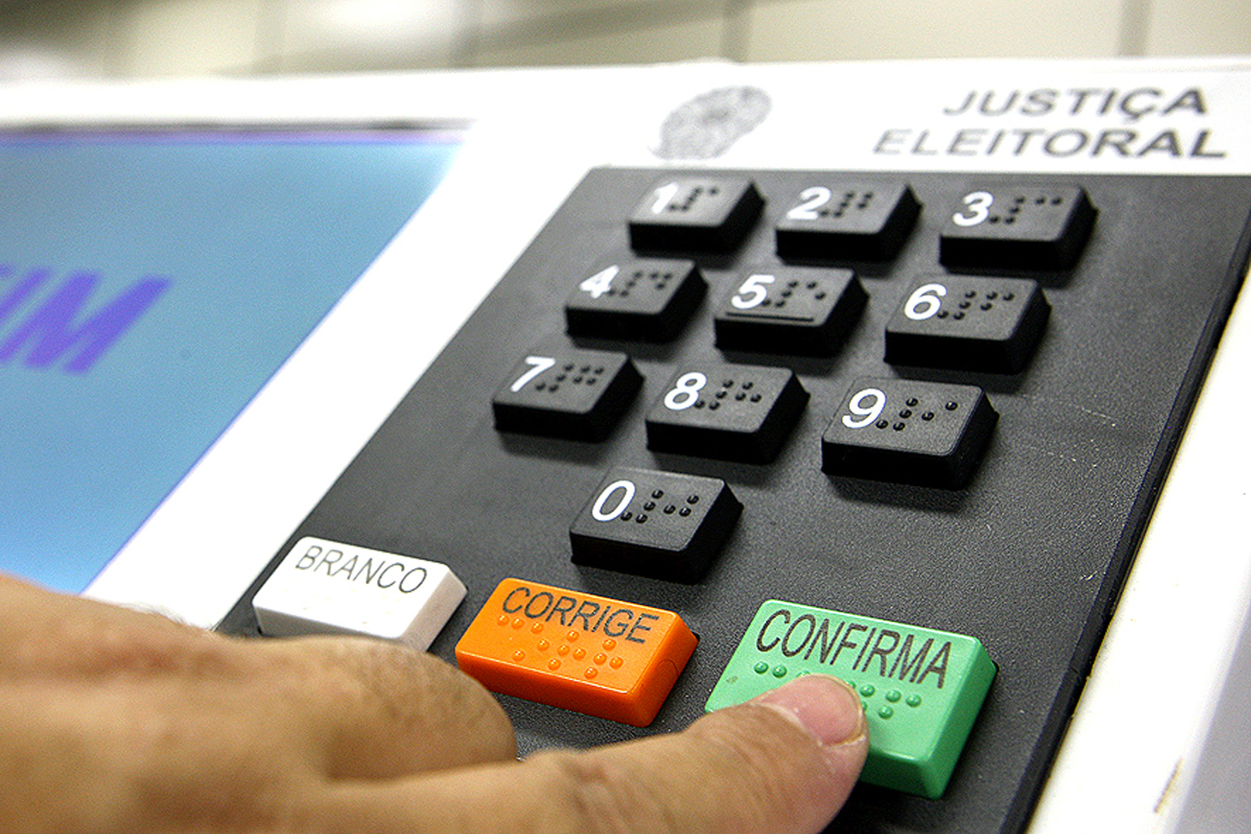 Amambaienses opinam sobre Eleições 2014 Primeiro turno das eleições acontece no dia 5 de outubro.