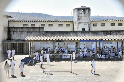 Os 11 condenados do mensalão já estão presos no Complexo Penitenciário da Papuda, em Brasília.