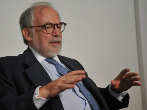 Garcia diz que Brasil não vai intervir em questões internas do Paraguai Garcia diz que Brasil não vai intervir em questões internas do Paraguai