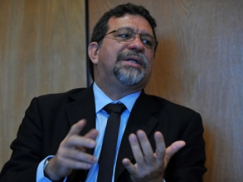 Ministro do Desenvolvimento Agrário, Afonso Florence.