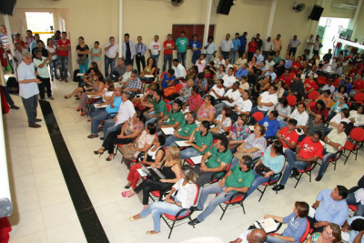 Presidente do Simted de Amambai participa de reunião com o senador Delcídio A reunião aconteceu na sede da Fetems