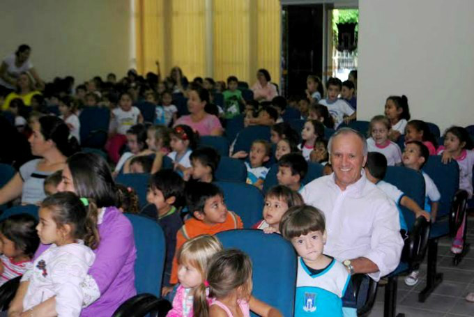 Vereador Roberto Dias esteve presente. / Foto: Assessoria