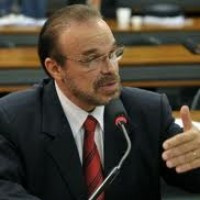 Líder do PR na Câmara nega crise com PT O líder do PR na Câmara, Lincoln Portela (MG).