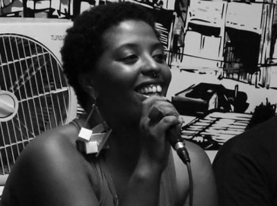 Luz Ribeiro no sarau Suburbano ConvictoFoto: Divulgação
