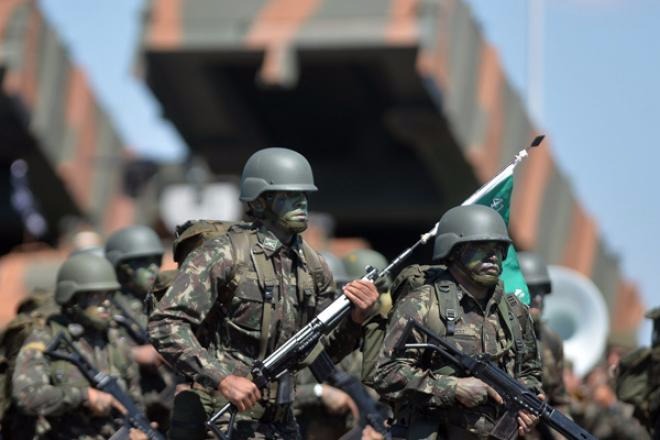Alistamento militar é unificado e passa a operar on-line Cerca de 1,8 milhão de jovens fazem o alistamento militar