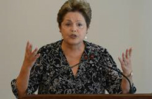 Dilma diz que não pode parar de governar para cuidar de eleição “Sou presidenta da República, não posso parar de ser presidenta e ficar cuidando de eleição agora