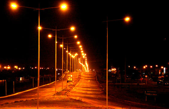 Obra de iluminação noturna na MS-306 traz mais segurança e melhora escoamento
