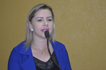 Asfalto para vila Orlando Viol é reivindicado na Câmara de Amambai Vereadora Janete Córdoba, autora da reivindicaçãoFoto: Moreira Produções