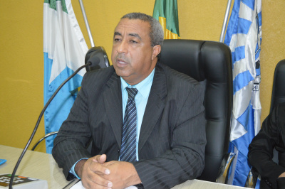 Vereadores de Amambai aprovam projetos de reajuste salarial Presidente do legislativo de Amambai, vereador Carlinhos (PPS)Foto: Moreira Produções
