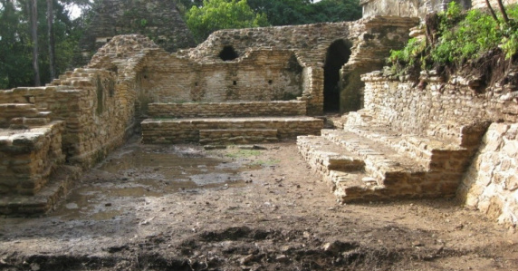 Arqueólogos descobrem no México esqueletos que podem ter mais de 800 anos