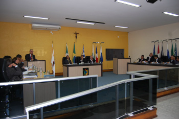 Vereadores de Amambai aprovam parecer da LDO Plenário do Legislativo Municipal