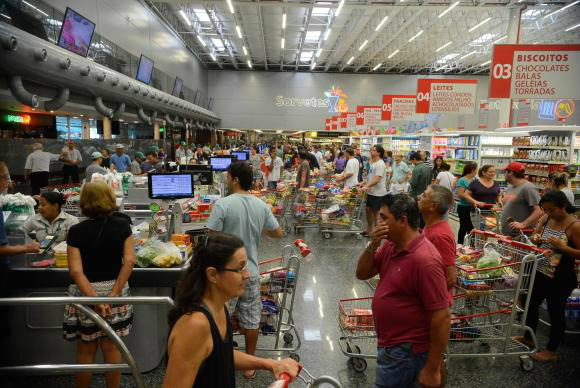 Consumidor deve ficar atento ao aspecto da carne Em supermercados e açougues, consumidor aumentou cuidados ao comprar carneFoto: Divulgação