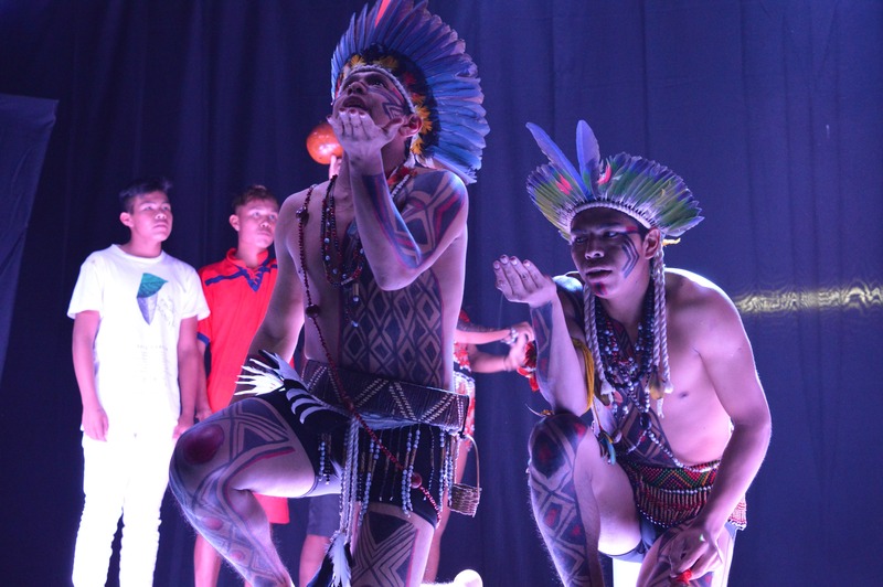 Os jovens dançaram, cantaram e se expressaram teatralmente / Foto: Moreira Produções
