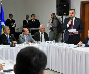 MS pode receber ajuda do Canadá contra tráfico Embaixador canadense participou de reunião entre governadores e secretários (Foto: Valdenir Rezende/Correio do Estado)