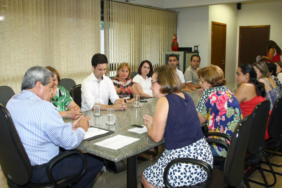 O termo de cooperação foi assinado pelo governador e pelas secretarias de educação, trabalho e assistência social e pelo superintendente do Procon/MS