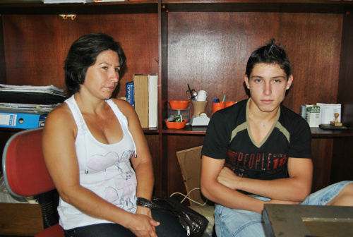 Retrospectiva 2012 - Imagens do ano em Amambai (1) Matheus e sua mãe Celestina Miranda Escobar.