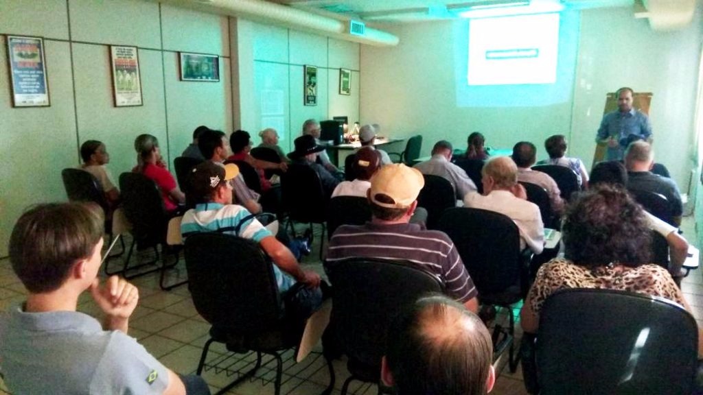 Fiscal estadual agropecuário Frederico Bittencourt durante treinamento
