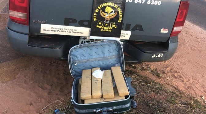 Passageira de ônibus foi presa pelo DOF por Tráfico de Drogas em Ponta Porã Passageira de ônibus foi presa pelo DOF por Tráfico de Drogas em Ponta Porã