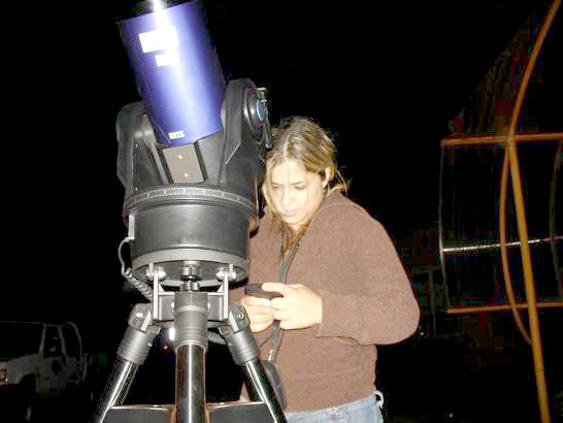 Egressa da UEMS constrói foguete e participa de evento de Astronomia
