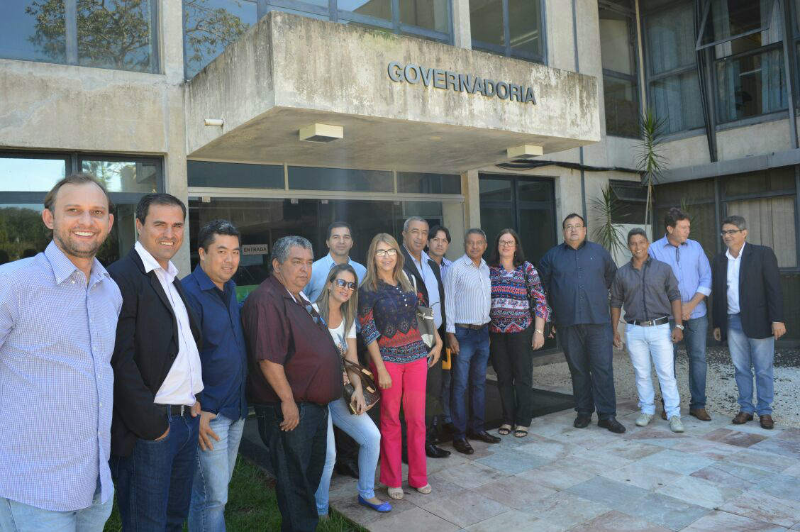 Governador de MS promete a Amambai R$ 4 milhões para execução de obras Comitiva de Amambai, liderada pelo prefeito Dr. Bandeira, durante reunião na Governadoria, em Campo Grande. / Foto: José Aguiar