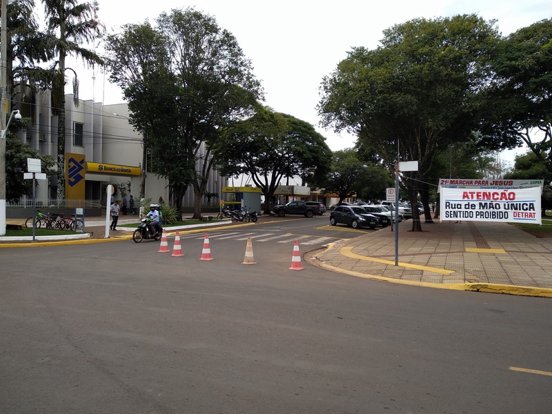 Detrat De Amambai Transforma Rua Em Frente Ao Banco Do Brasil Em Mão única Amambai Notícias 