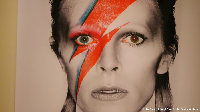 A artística morte de David Bowie A artística morte de David Bowie