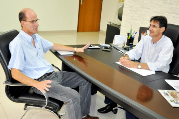 Comissão apura indícios de pedaladas nas gestões de Lanzarini e Sérgio Barbosa E/D - Sergio Barbosa e Dirceu Lanzarini Foto: Moreira Produções