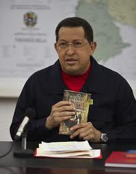 Chávez deve chegar ao Brasil nos próximos dias para tratar do câncer