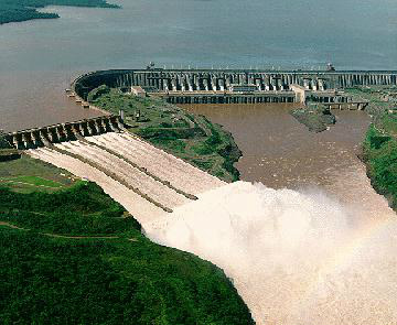 'Itaipu não pode parar por um problema político'