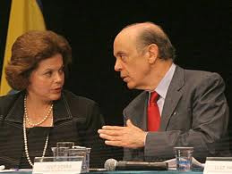 Candidatos intensificam campanha nos maiores colégios eleitorais do país Candidatos intensificam campanha nos maiores colégios eleitorais do país