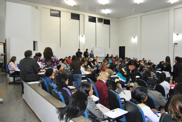 Alunos de Ciências Sociais e Históra estiveram presentes na abertura da Semana Acadêmica. Foto: Moreira Produções.