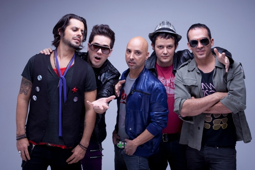 Festin Bonito: Jota Quest comemora com o público Festin Bonito: Jota Quest comemora com o público