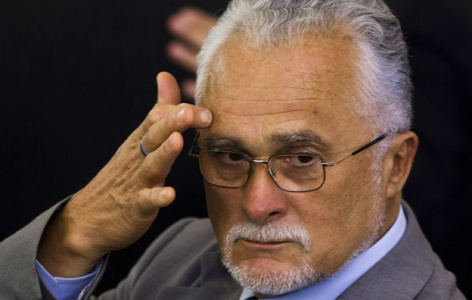 Câmara é notificada pelo STF e iniciará processo de cassação de Genoino De acordo com o STF, Genoino deve perder o mandato automaticamente por ter sido condenado no processo
