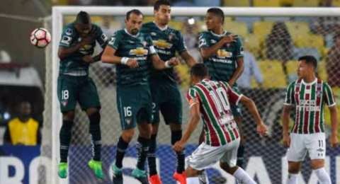 Botafogo e Santos jogam neste sábado em busca de melhor posição na Série A Botafogo e Santos jogam neste sábado em busca de melhor posição na Série A