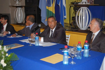 Mesa diretora de 2013: Carlinhos (presidente); Robertino Dias (vice-presidente); Ailton Salgado (1º secretário) e o vereador Deivid Nicoline (2º secretário).