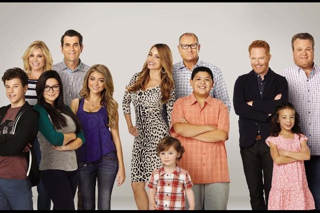 Confira dicas de lives e séries para este fim de semana Vencedora de vários Emmys de Melhor Série, “Modern Family” é boa escolha para rir - Foto: Divulgação