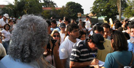Juiz Eleitoral de MS indefere pedido contra manifestação popular Juiz Eleitoral de MS indefere pedido contra manifestação popular